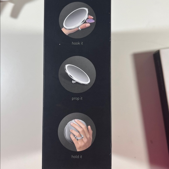 Simplehuman Silver Sensor Mirror with 3x Magnification - Picture 5 of 6